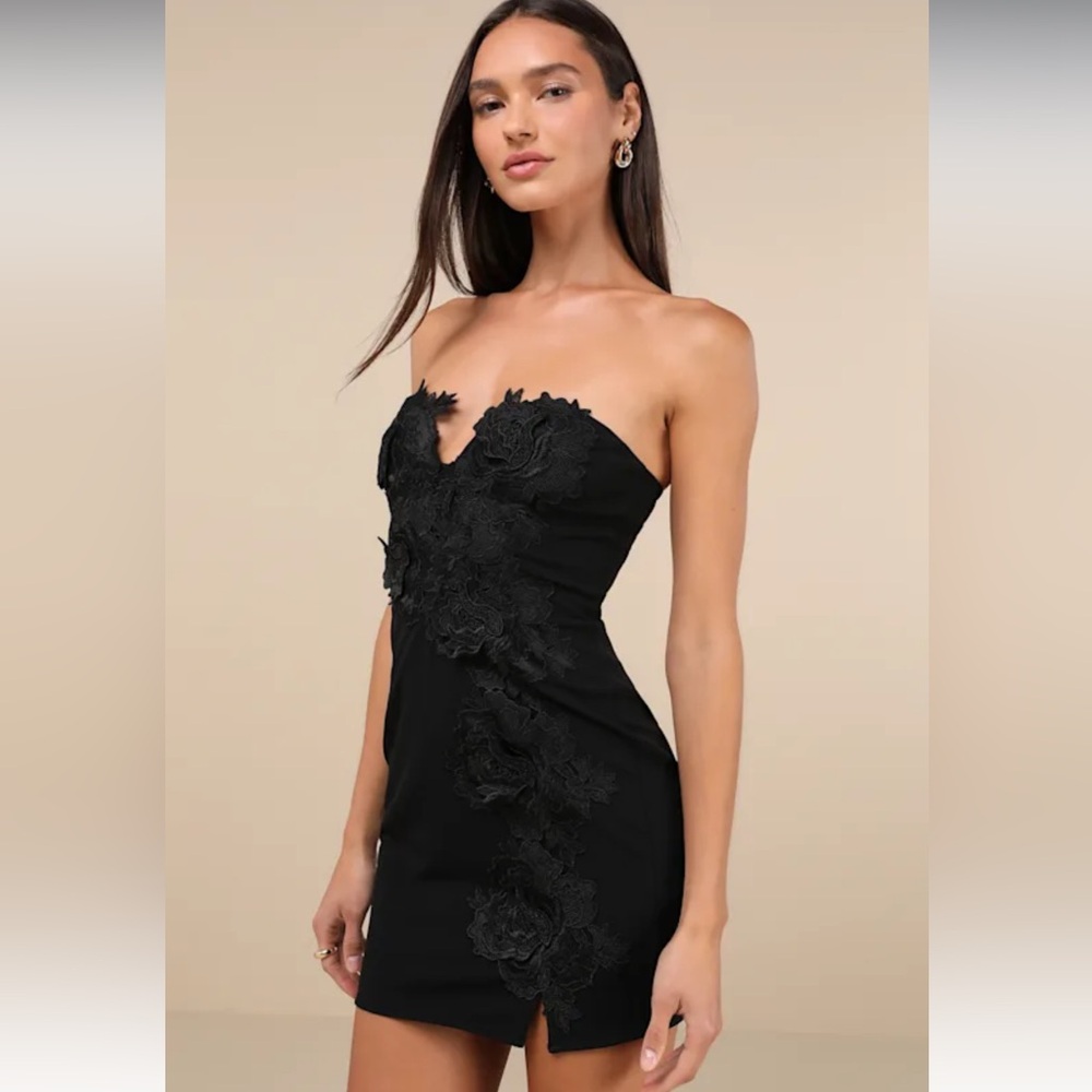 Lulus Romantic Black 3D Floral Applique  Strapless Midi Dress
